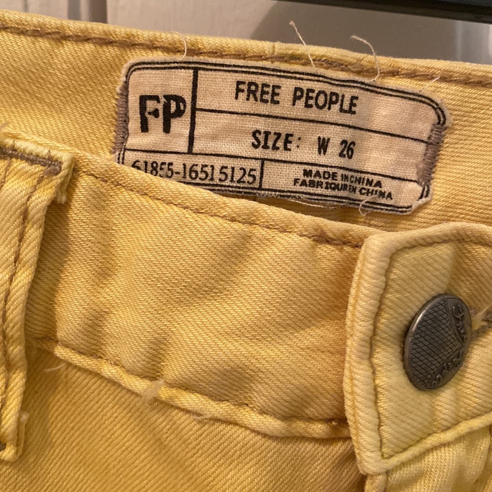 Free people yellow denim skinny jeans. Size 26. - Picture 3 of 3